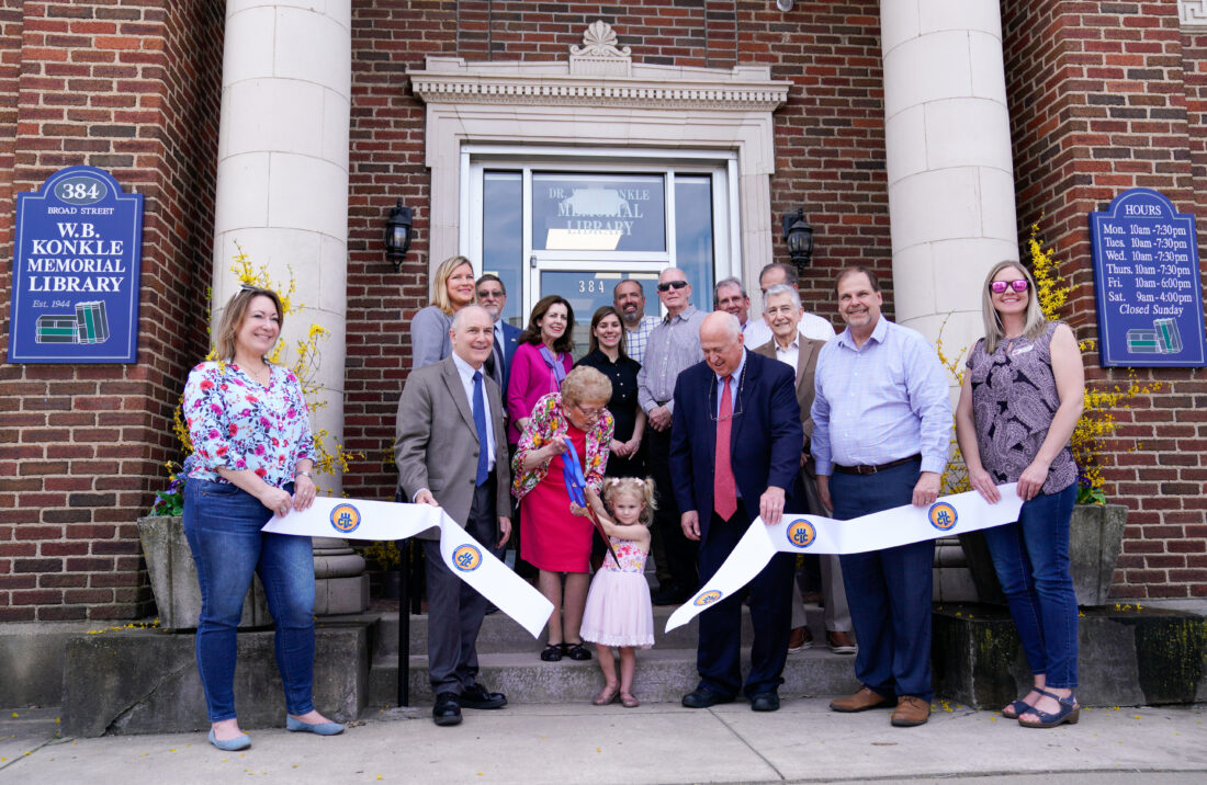 W.B. Konkle Memorial Library cuts ribbon at reopening; hosts open house